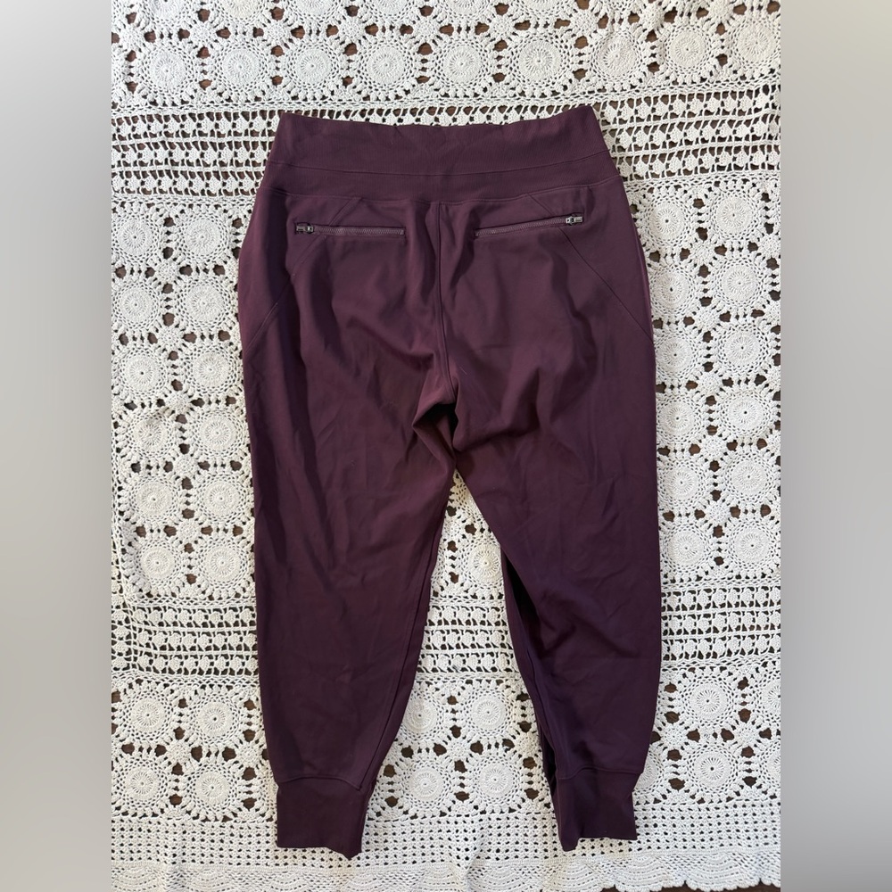 ATHLETA Venice High Rise Jogger Athleisure Pants in Garnet Size Large - Picture 11 of 14